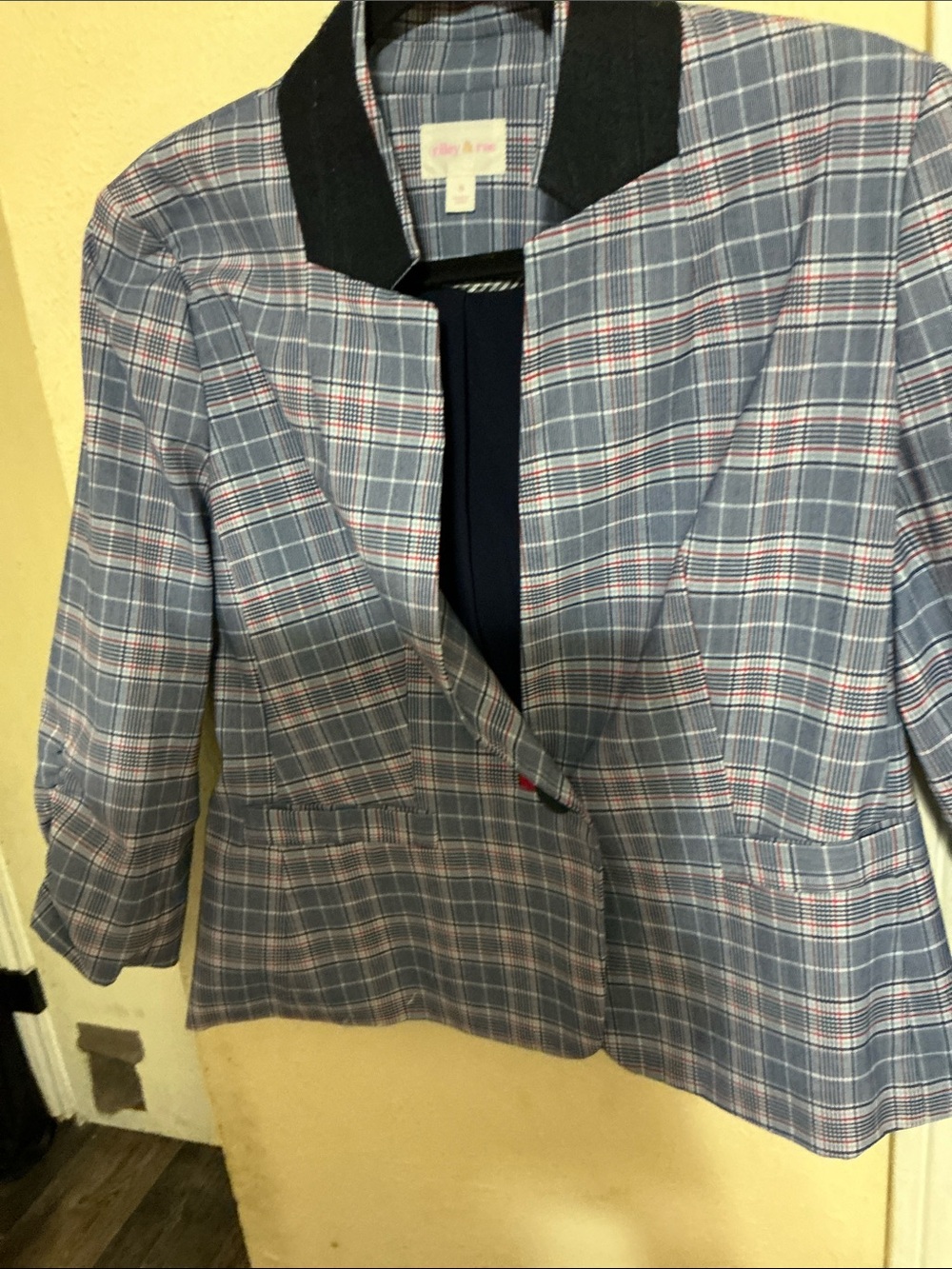 Riley & Rae Plaid Single-Button Blazer Jacket with Navy Mock-Neck Collar size 8